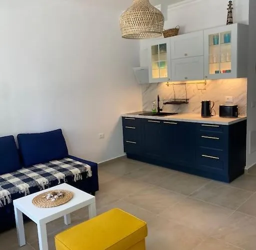 Albanian Family&chill * Golem (Tirana)